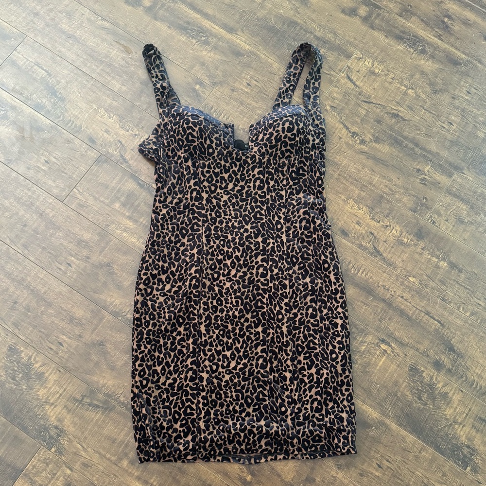 Bodycon cheetah dress